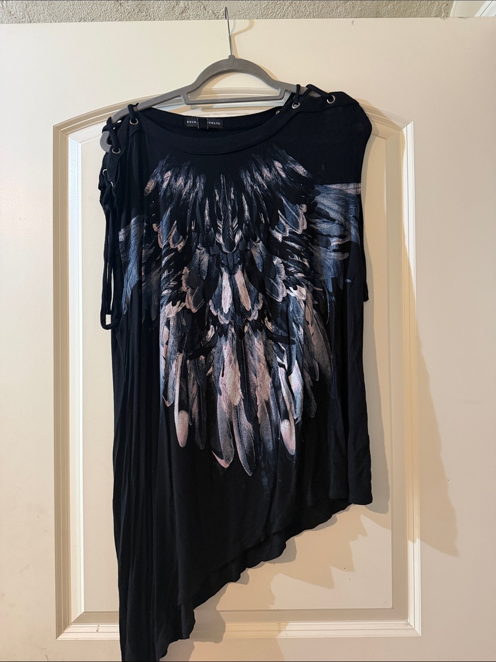 Rock & Republic Black Feather-Print Asymmetrical Tunic